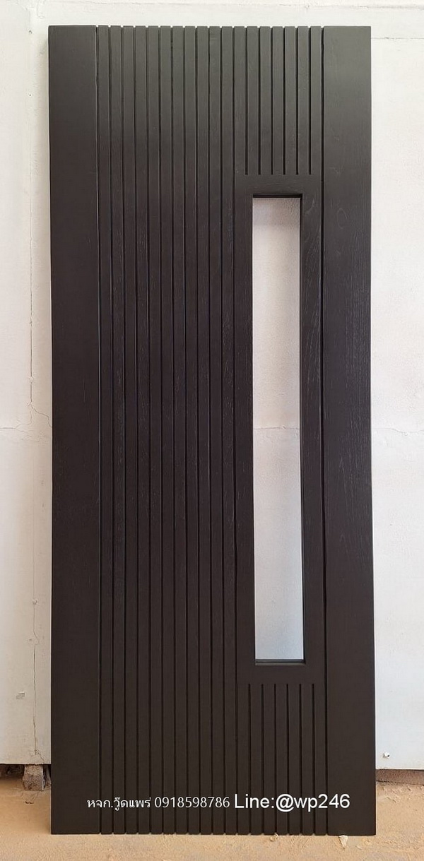 ทำสีประตูไม้