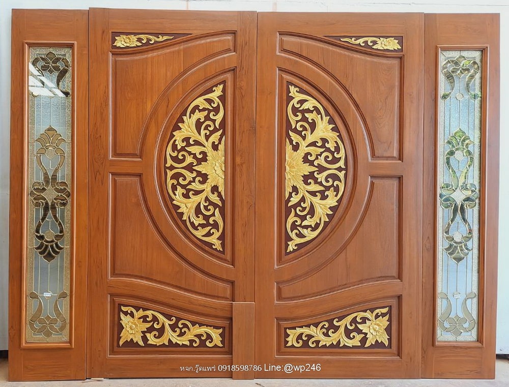 ประตูไม้สักบานคู่ แกะสลัก