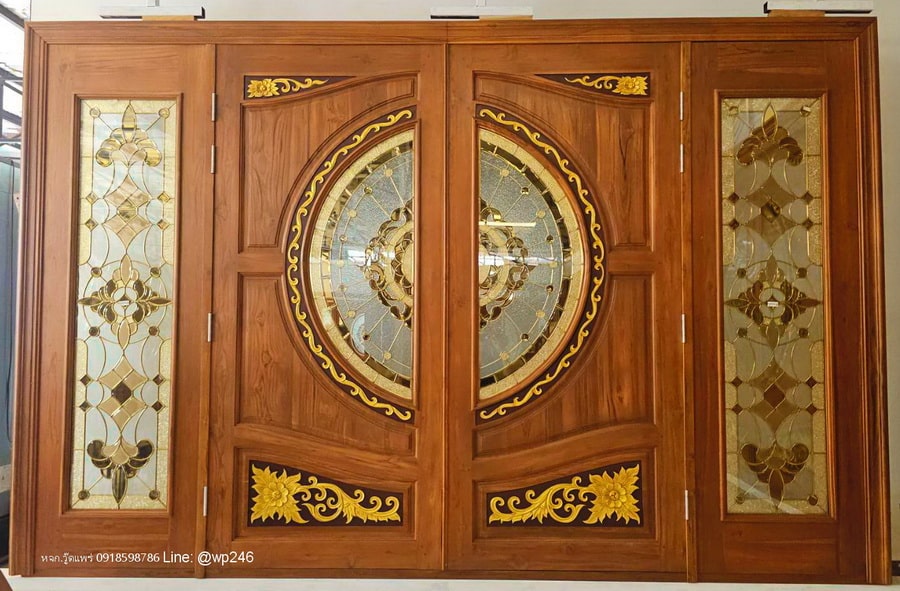 ชุดประตูไม้สักบานพับ กระจกนิรภัย